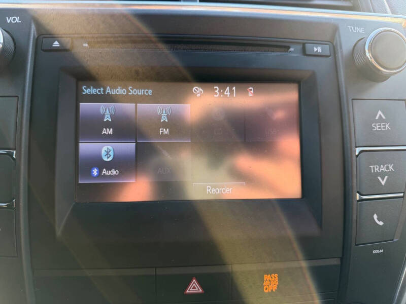 2017 Toyota Camry SE