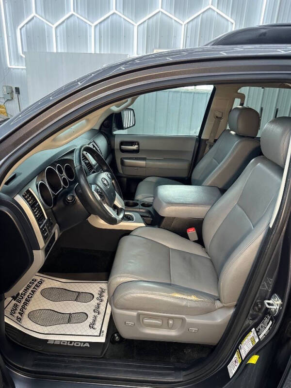 2014 Toyota Sequoia Limited