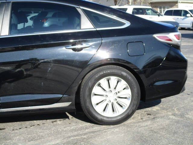 2017 Hyundai Sonata Hybrid SE