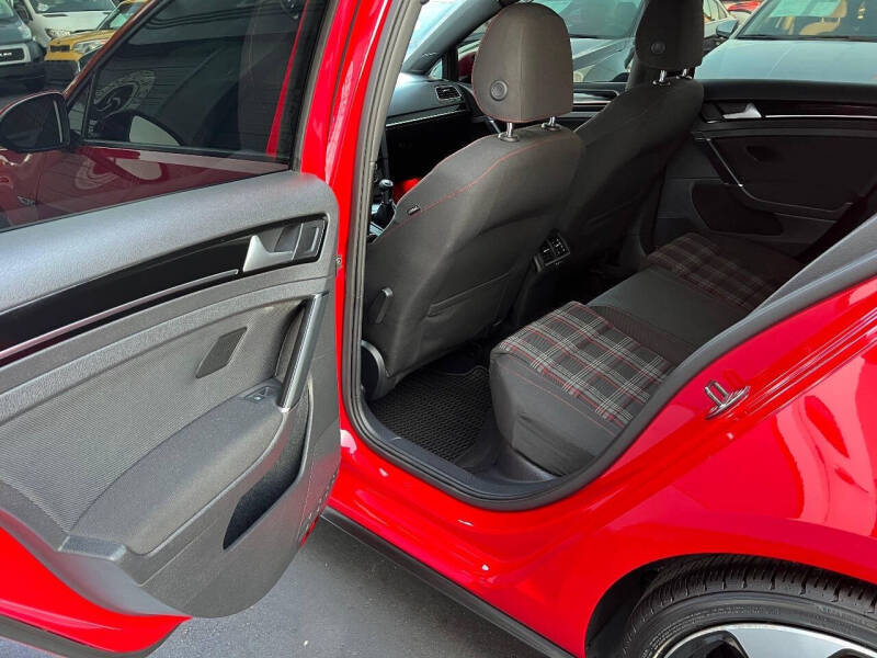 2016 Volkswagen Golf GTI S