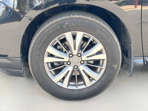 2020 Nissan Pathfinder S