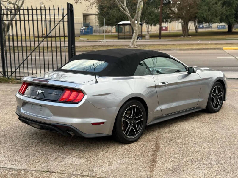 2020 Ford Mustang