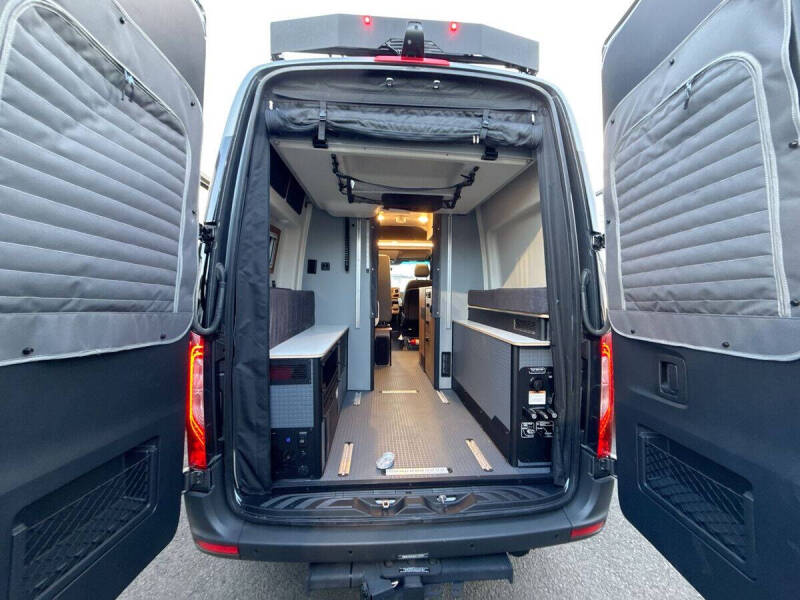 2025 Mercedes-Benz Sprinter