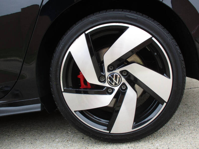 2023 Volkswagen Golf GTI S