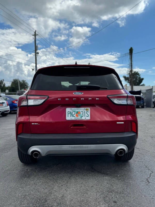 2020 Ford Escape SEL