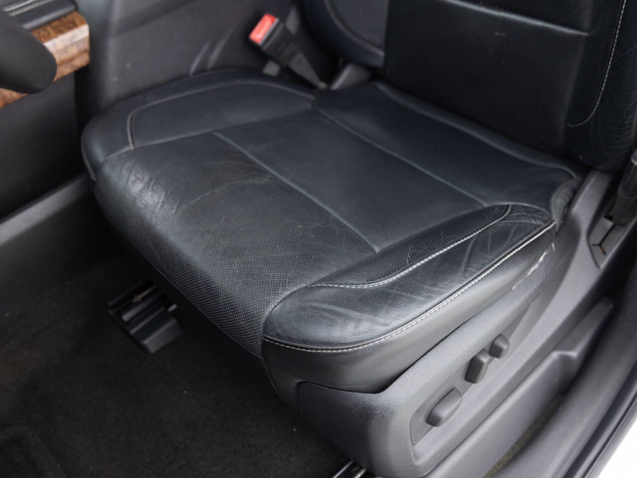 Used Car 2015 Chevrolet Suburban  Ltz 4x4 4dr Suv For Sale Under $25,000 In Coal City, Illinois