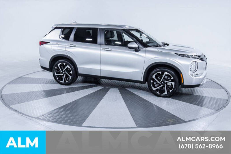 2024 Mitsubishi Outlander SE