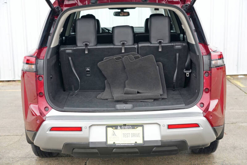 2022 Nissan Pathfinder SL