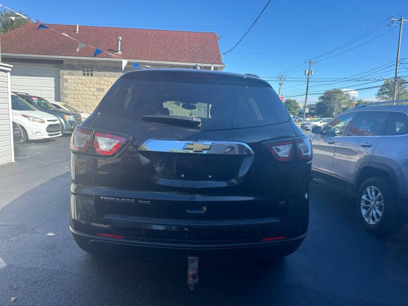 2017 Chevrolet Traverse LT