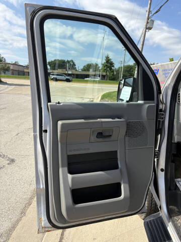 2013 Ford E-Series E-350 SD XLT