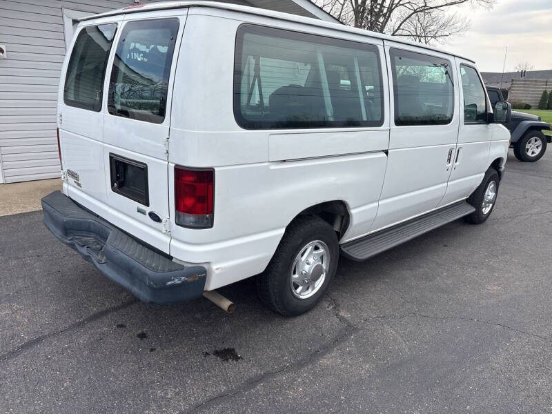 2011 Ford E-Series E-150 XL