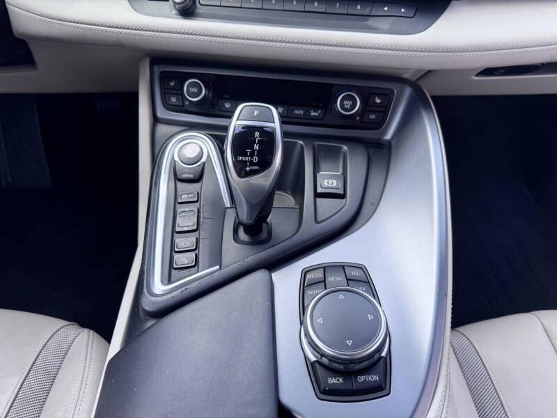 2016 BMW i8