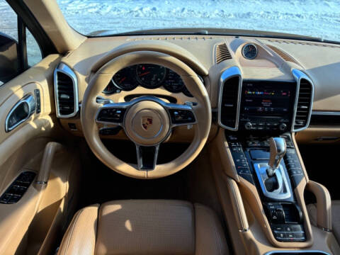 2017 Porsche Cayenne Platinum Edition