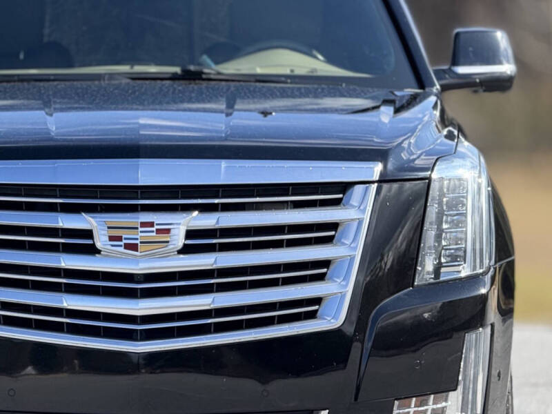 2019 Cadillac Escalade Platinum