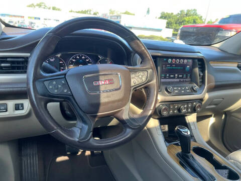 2017 GMC Acadia Denali