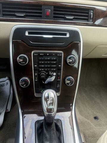 2013 Volvo XC70 3.2 Platinum