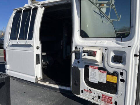 2014 Ford E-Series E-350 SD