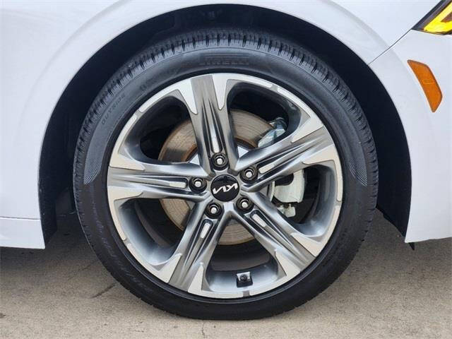 2024 Kia K5 EX