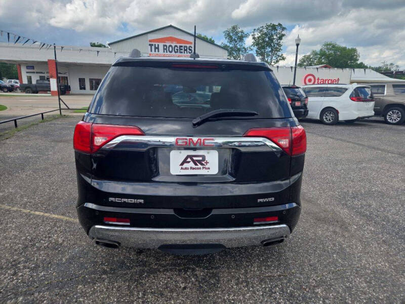 2017 GMC Acadia Denali