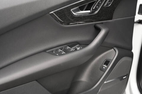 2020 Audi Q7 quattro Premium Plus 55 TFSI