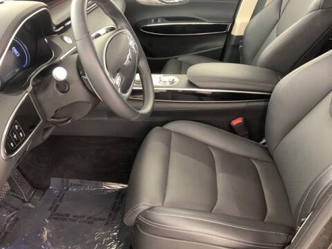 2025 Genesis GV70 2.5T Standard