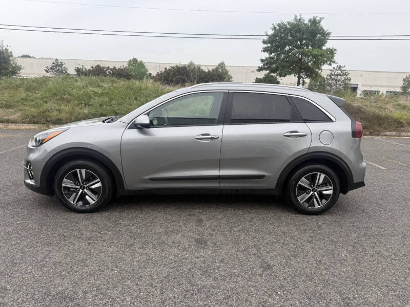 2022 Kia Niro LXS