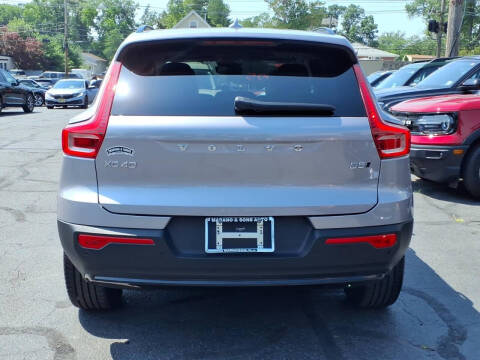 2026 Volvo XC40 B5 Plus