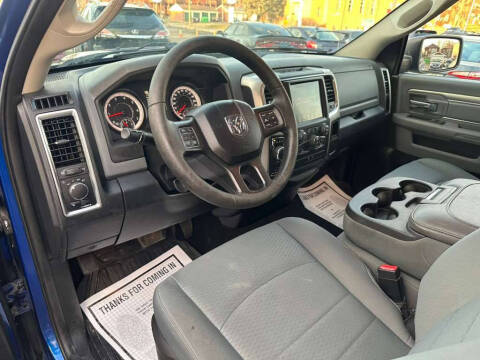 2017 RAM 1500 SLT