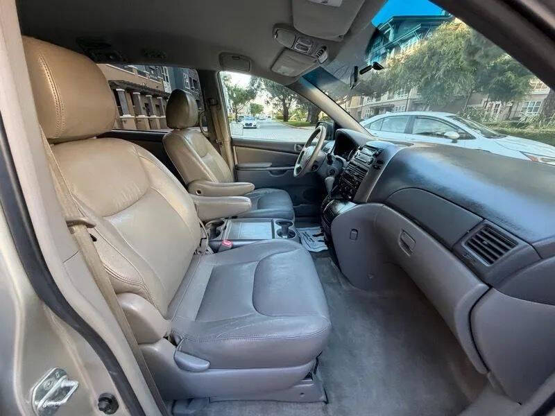 2010 Toyota Sienna