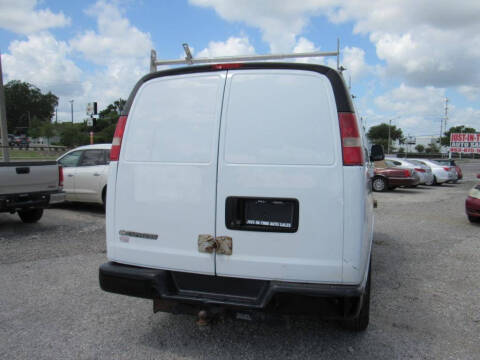 2017 Chevrolet Express 2500
