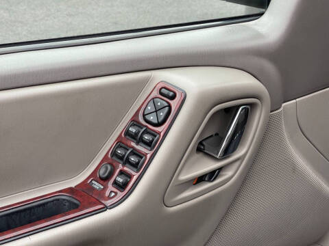 2000 Jeep Grand Cherokee Laredo