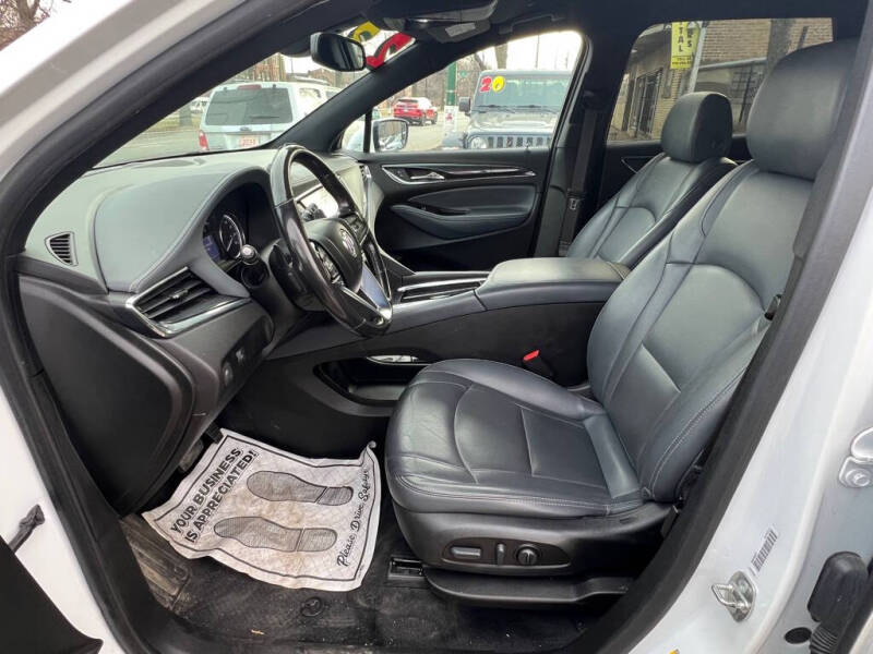 2023 Buick Enclave Essence