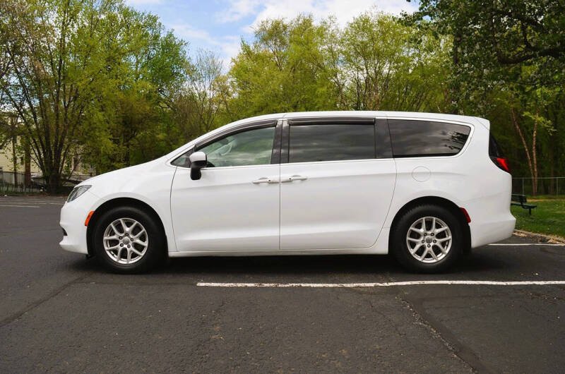 2017 Chrysler Pacifica Touring