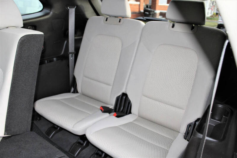 2018 Hyundai Santa Fe SE