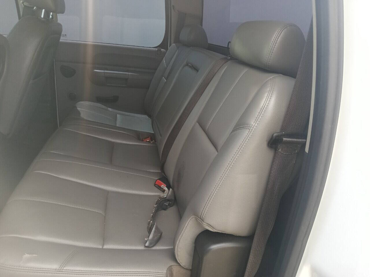 2013 Chevrolet Silverado HD Pickup - $14,950