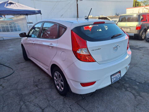 2013 Hyundai Accent GS