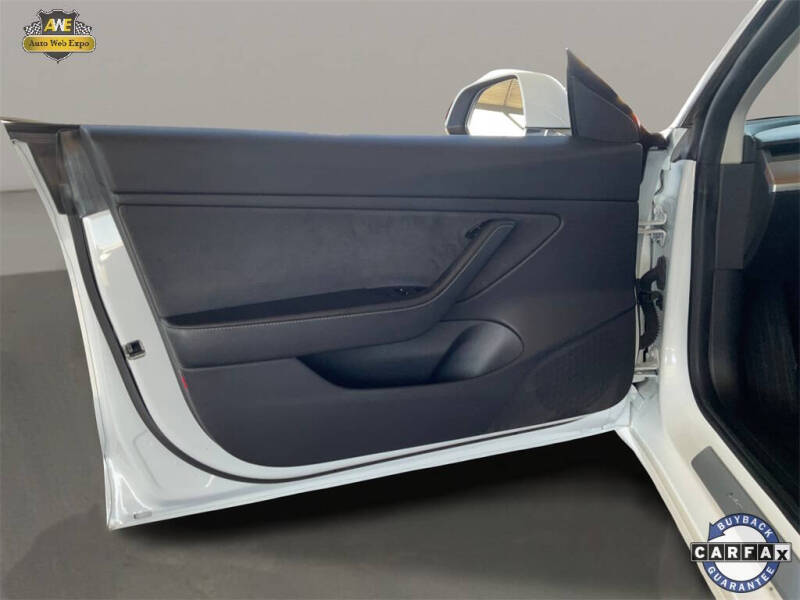 2019 Tesla Model 3 Mid Range