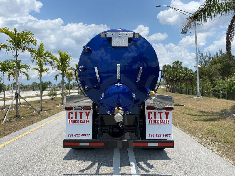 2015 Freightliner M2 106