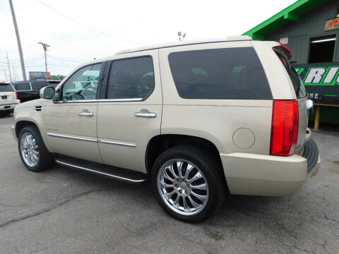 2011 Cadillac Escalade Luxury