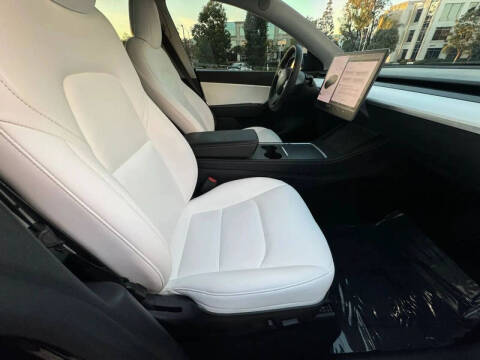 2023 Tesla Model Y Performance