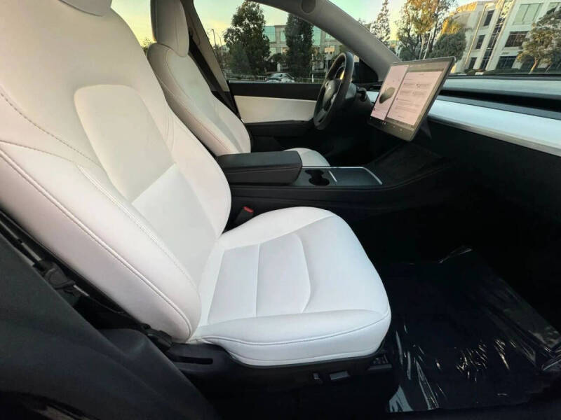 2023 Tesla Model Y Performance