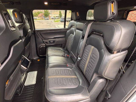 2024 Rivian R1S Adventure