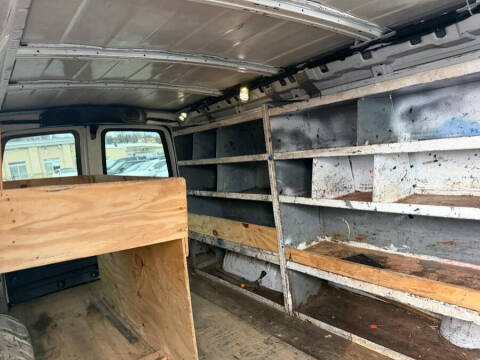 2020 Chevrolet Express 2500