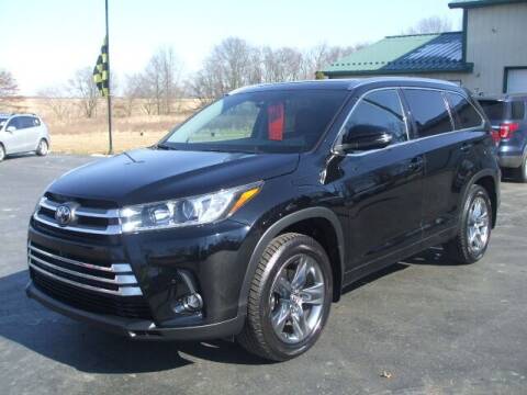 2019 Toyota Highlander for sale at TROXELL AUTO SALES in Creston OH