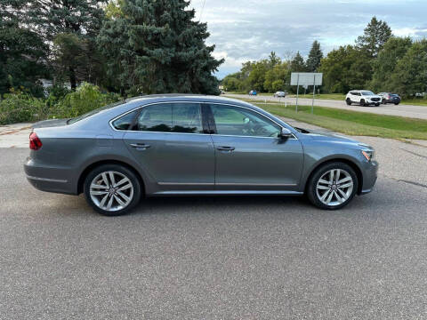 2017 Volkswagen Passat 1.8T SEL Premium