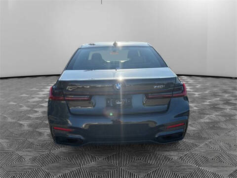 2022 BMW 7 Series 740i