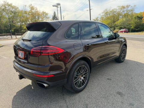2017 Porsche Cayenne Platinum Edition