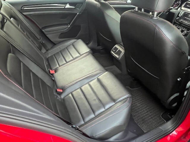 2016 Volkswagen Golf GTI SE