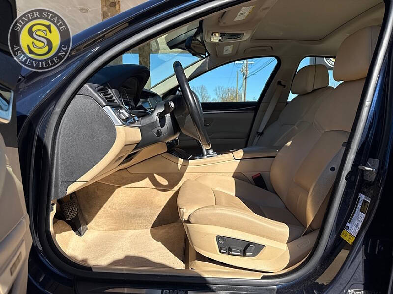 2011 BMW 5 Series 528i