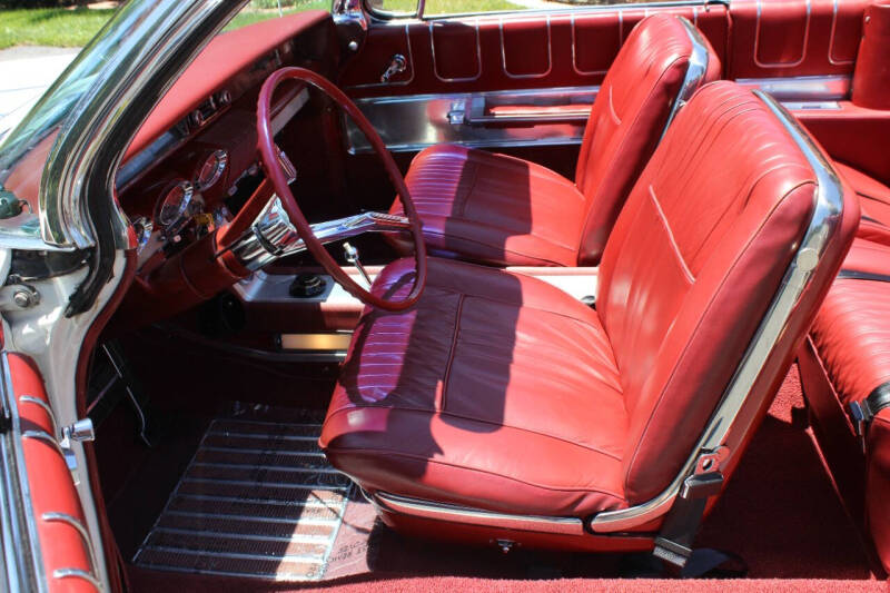 1961 Oldsmobile Starfire